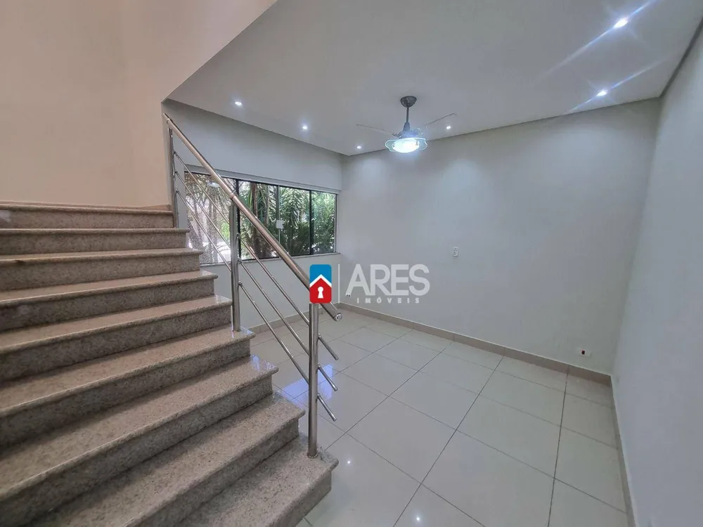 Casa, 3 quartos, 205 m² - Foto 2