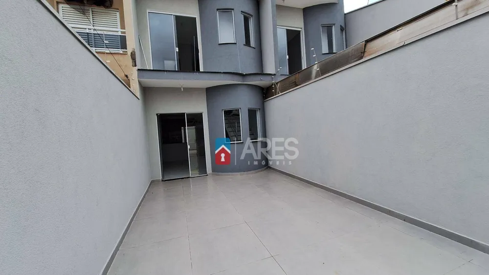 Casa, 3 quartos, 99 m² - Foto 2