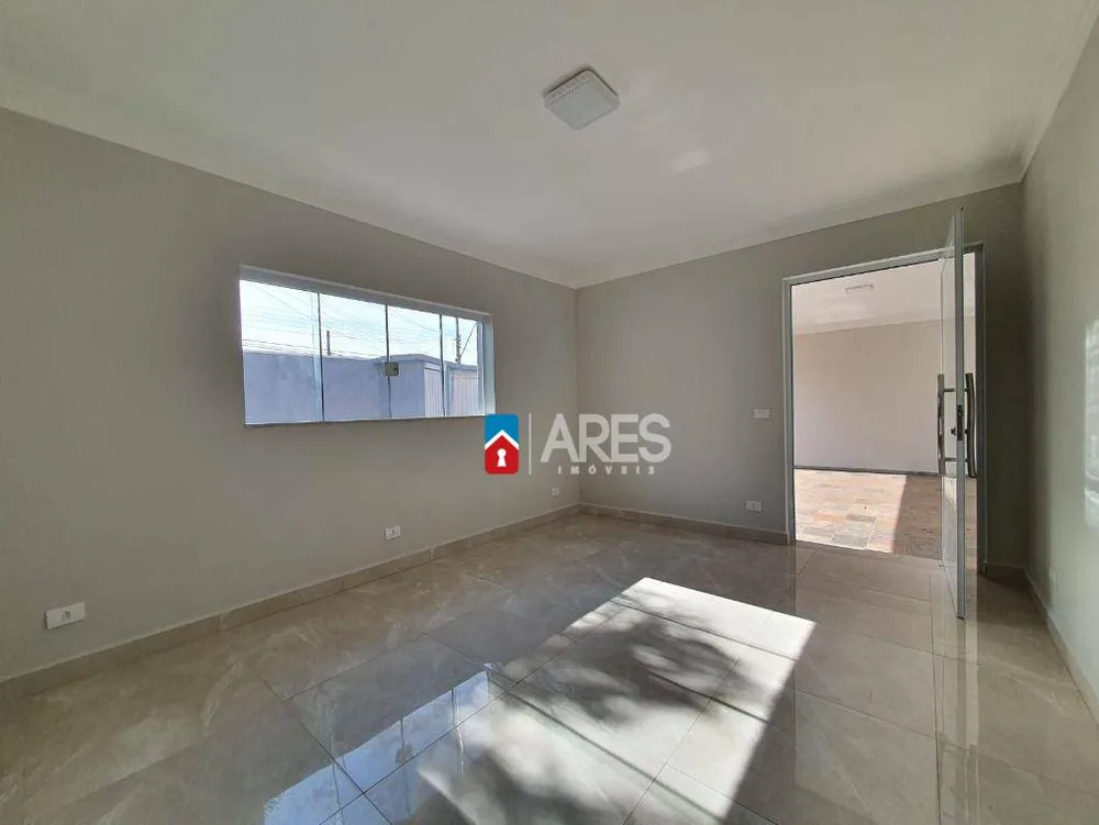 Casa, 4 quartos, 270 m² - Foto 2