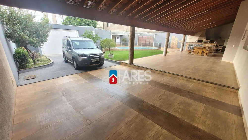 Casa, 3 quartos, 196 m² - Foto 2