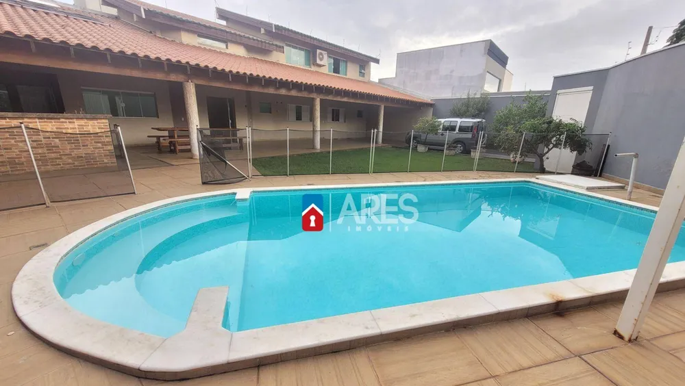 Casa, 3 quartos, 196 m² - Foto 1