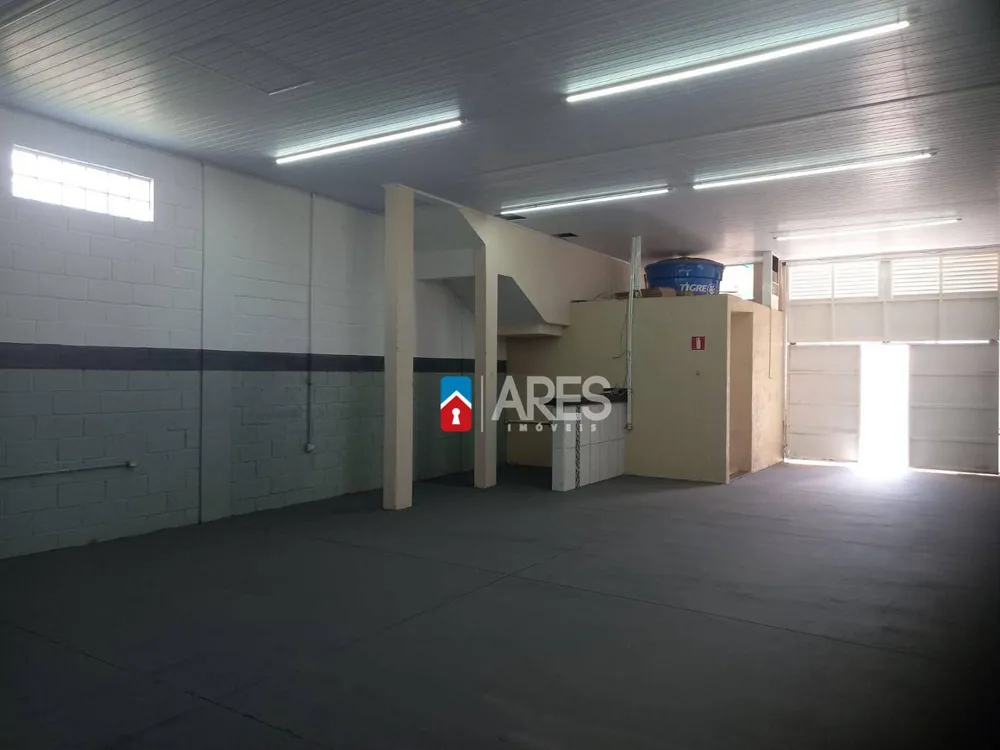 Casa, 2 quartos, 233 m² - Foto 8