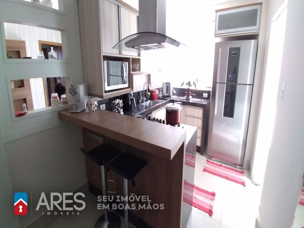 Apartamento à venda com 3 quartos, 144m² - Foto 1
