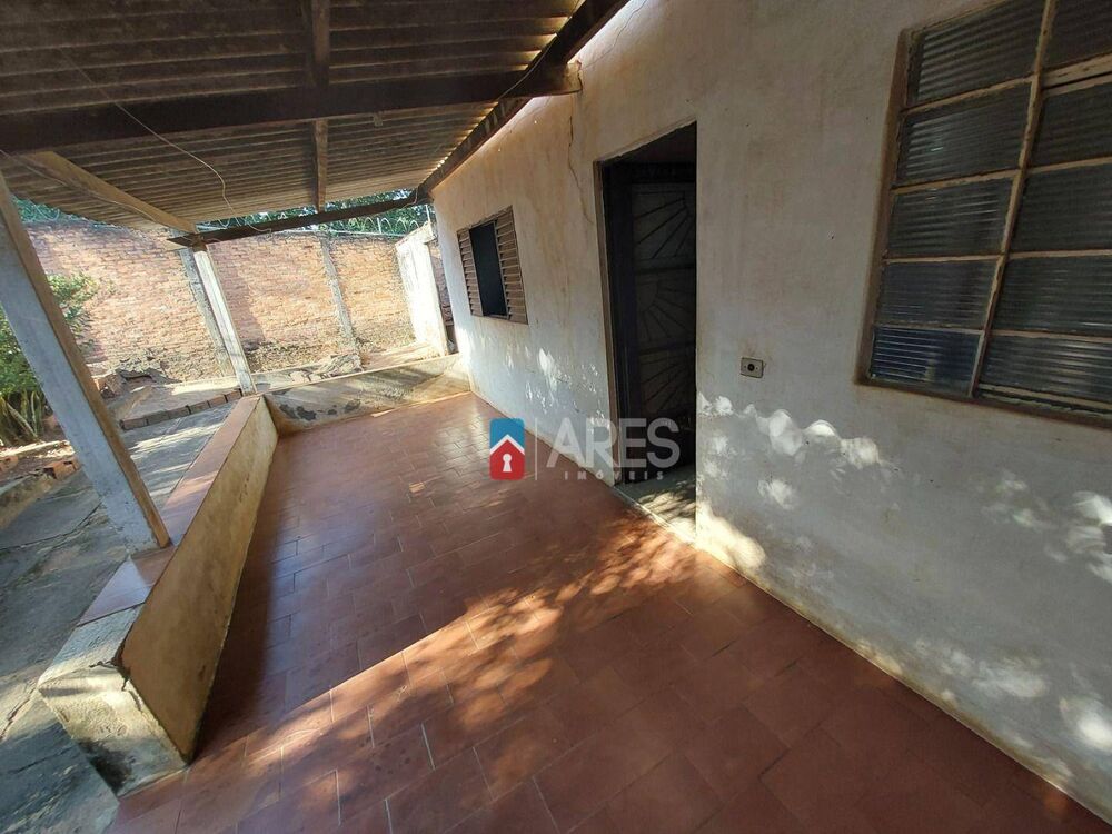 Chácara, 3 quartos, 1260 m² - Foto 1