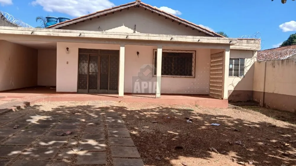 Casa, 4 quartos, 191 m² - Foto 1