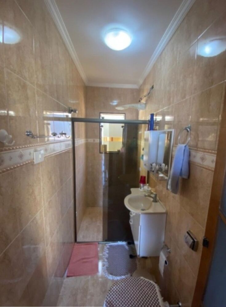 Casa à venda com 3 quartos, 165m² - Foto 2