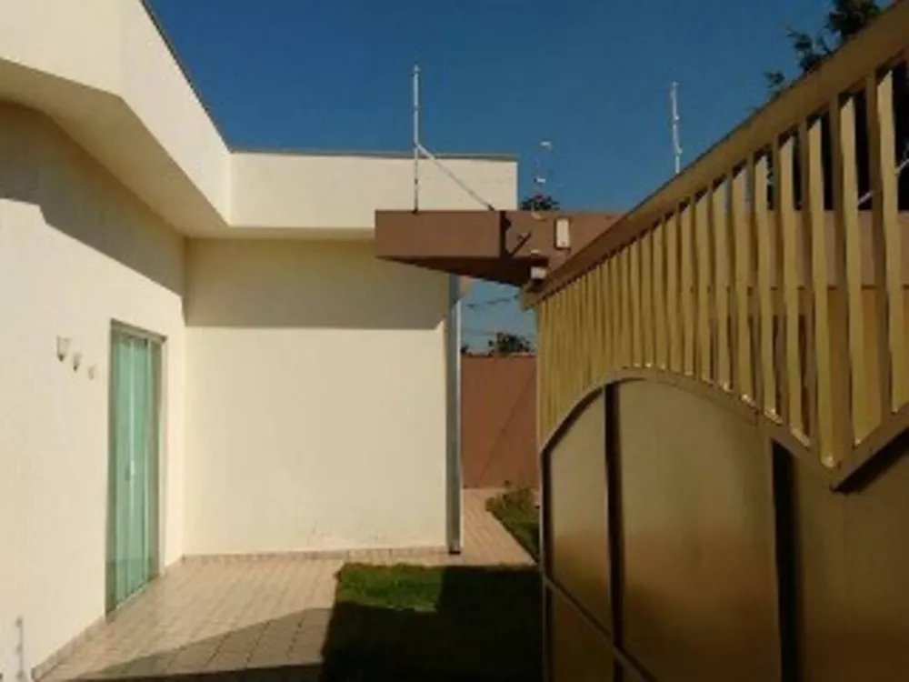 Casa à venda com 3 quartos - Foto 1