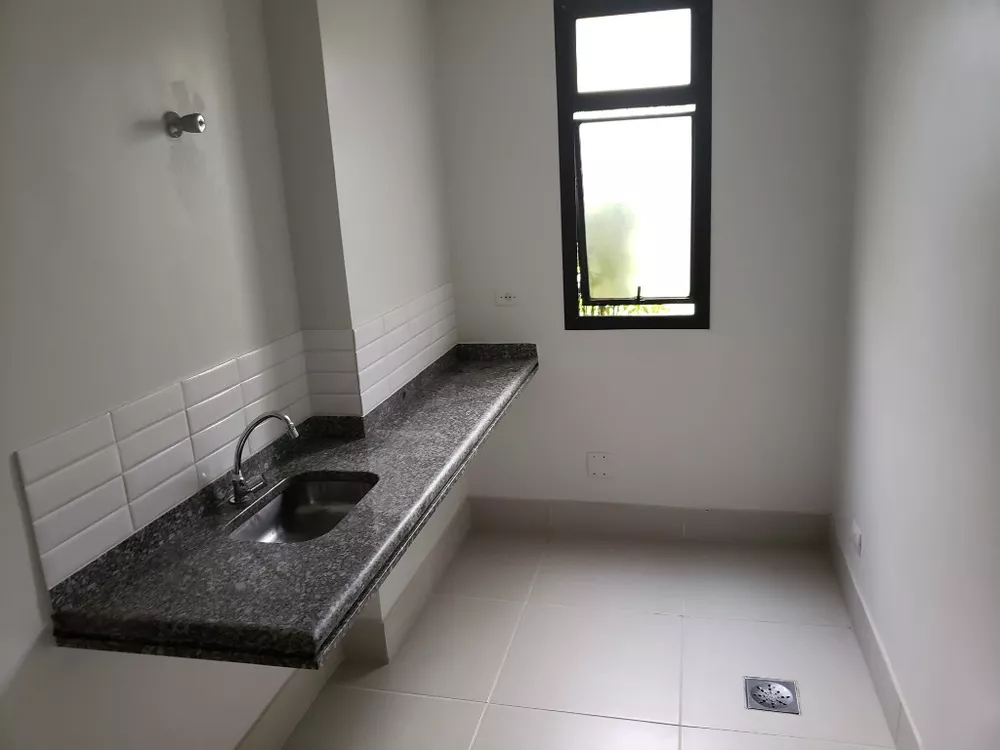 Apartamento à venda com 3 quartos, 262m² - Foto 3