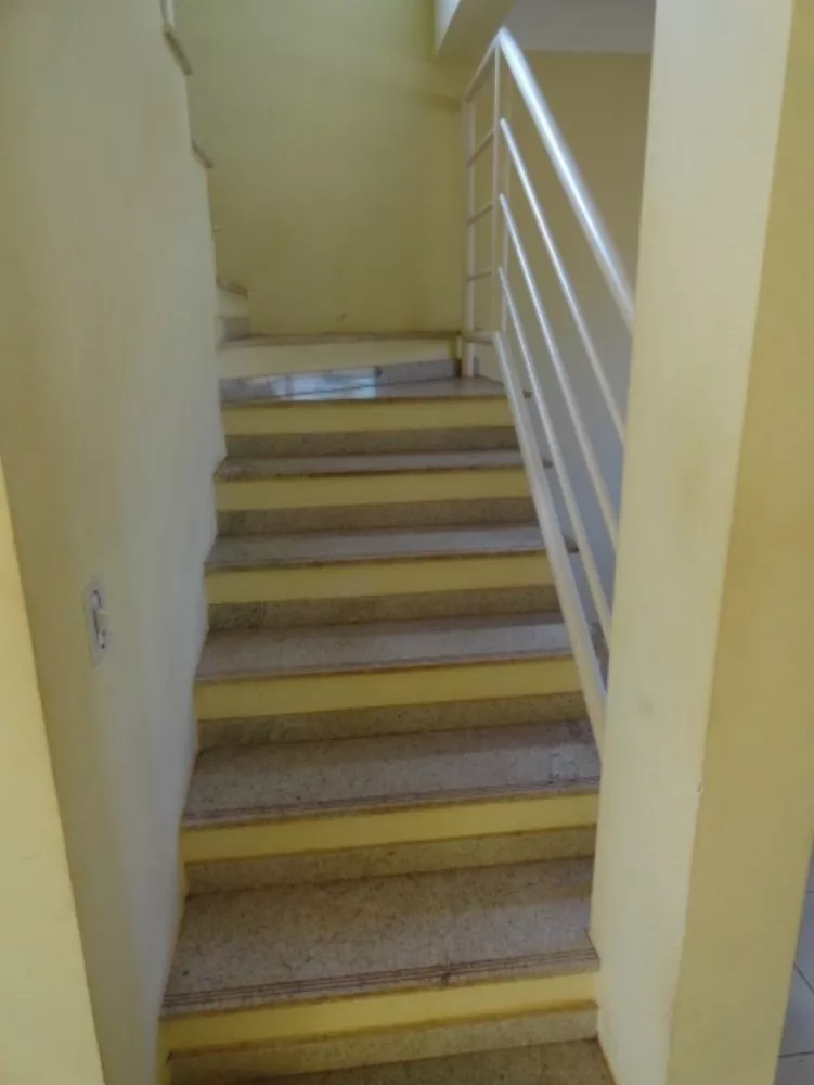 Sobrado à venda com 3 quartos, 130m² - Foto 2