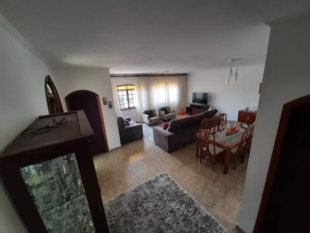 Casa à venda com 3 quartos, 600m² - Foto 15