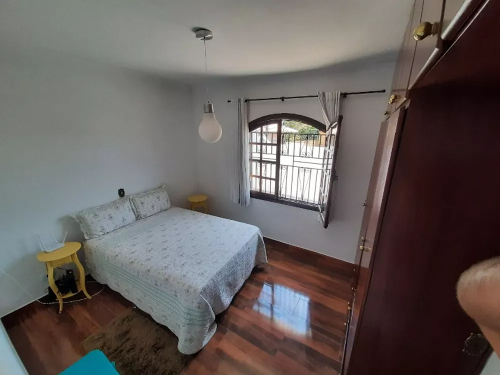 Casa à venda com 3 quartos, 600m² - Foto 5