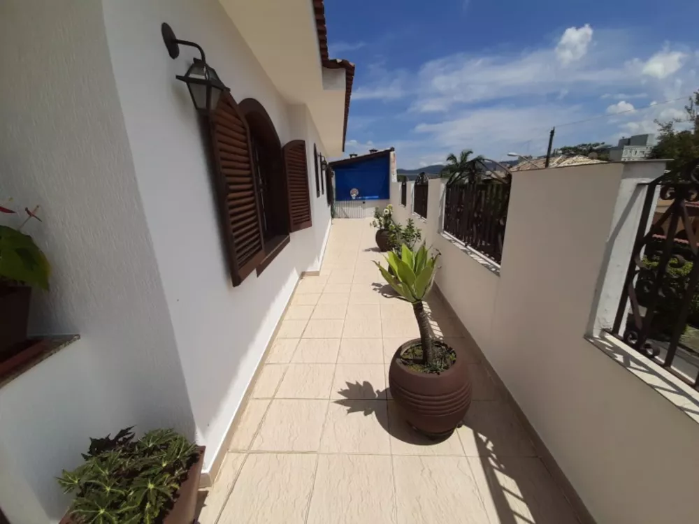 Casa à venda com 3 quartos, 600m² - Foto 13