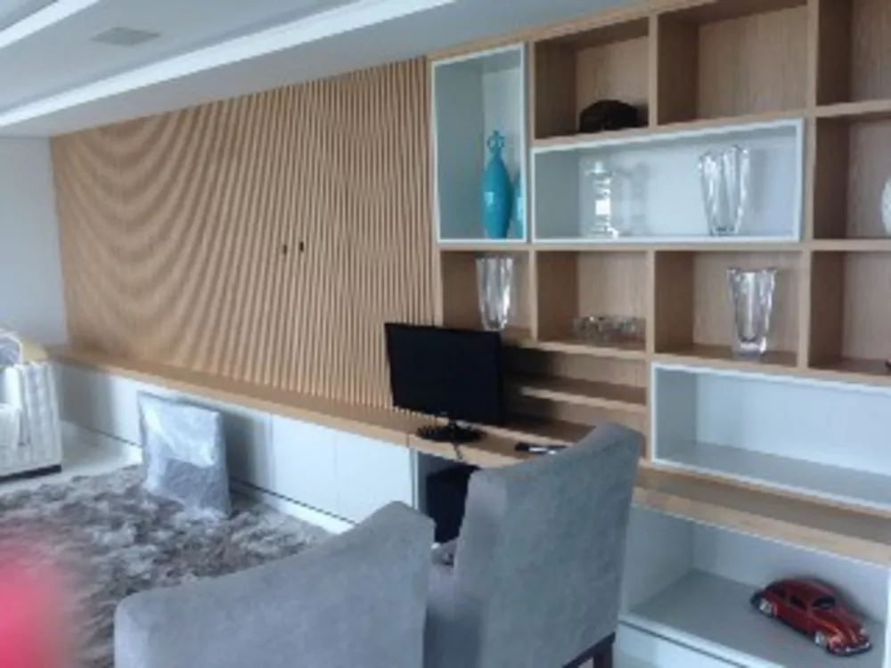 Apartamento à venda com 4 quartos, 234m² - Foto 4