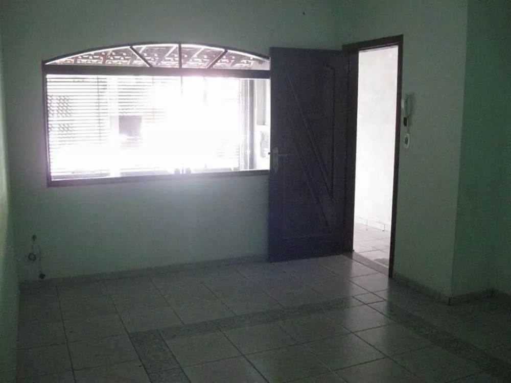 Sobrado à venda com 3 quartos, 180m² - Foto 1