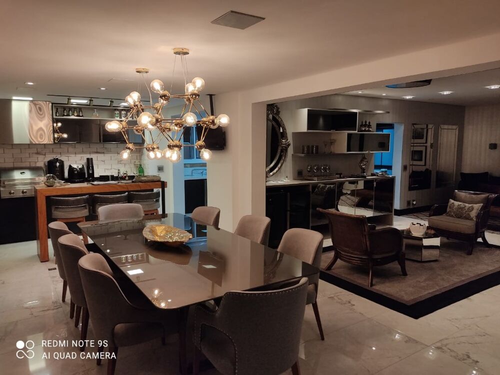 Apartamento à venda com 3 quartos, 198m² - Foto 1