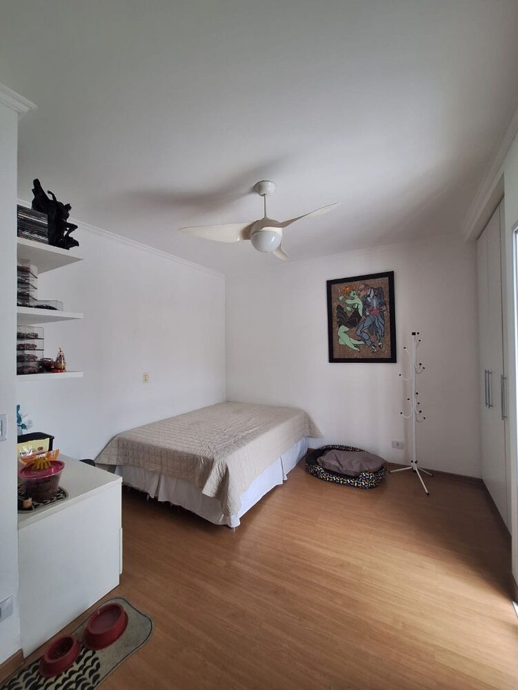 Casa à venda com 6 quartos, 250m² - Foto 4