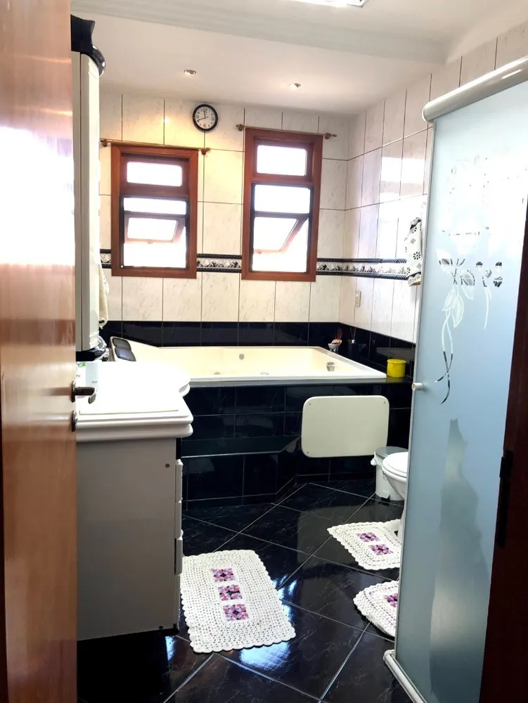 Sobrado, 4 quartos, 243 m² - Foto 3