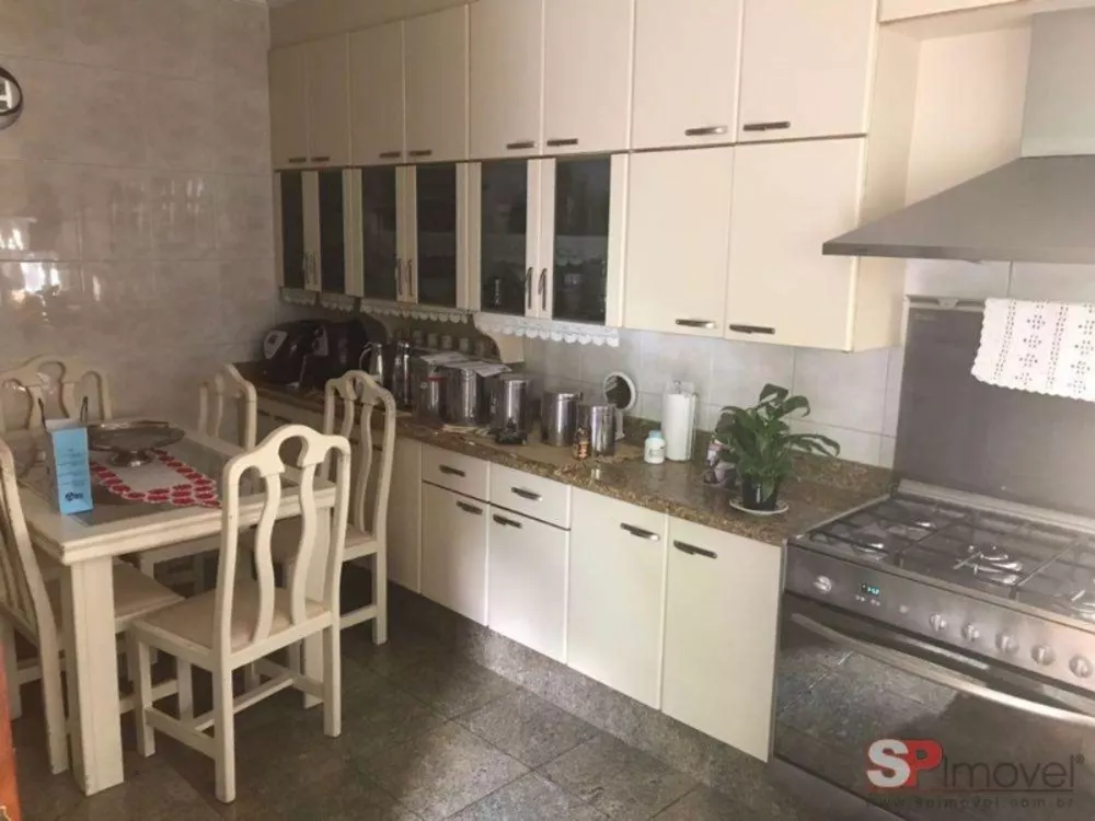 Casa à venda com 4 quartos, 376m² - Foto 8