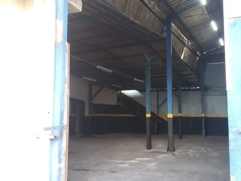 Depósito-Galpão, 950 m² - Foto 2