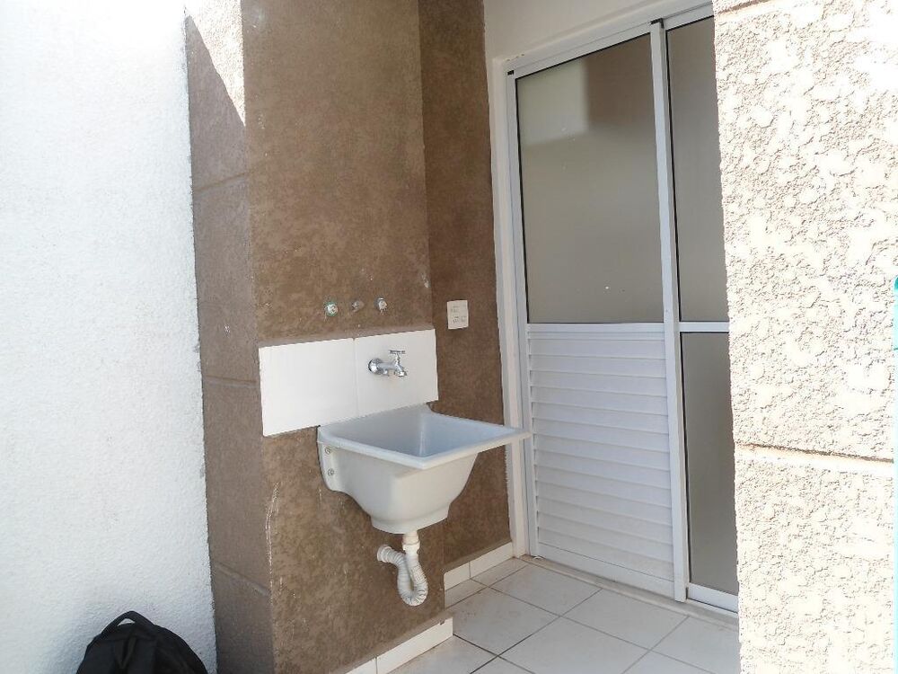 Casa de Condomínio à venda e aluguel com 2 quartos, 70m² - Foto 4
