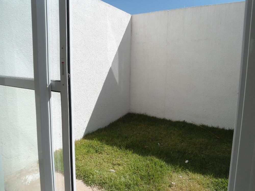 Casa de Condomínio à venda e aluguel com 2 quartos, 70m² - Foto 5