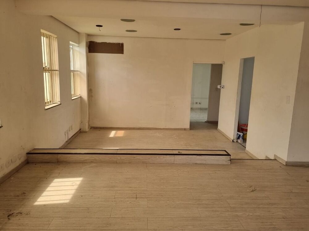 Casa à venda e aluguel com 4 quartos, 580m² - Foto 3