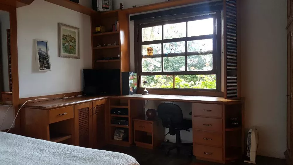 Casa à venda com 4 quartos, 450m² - Foto 10