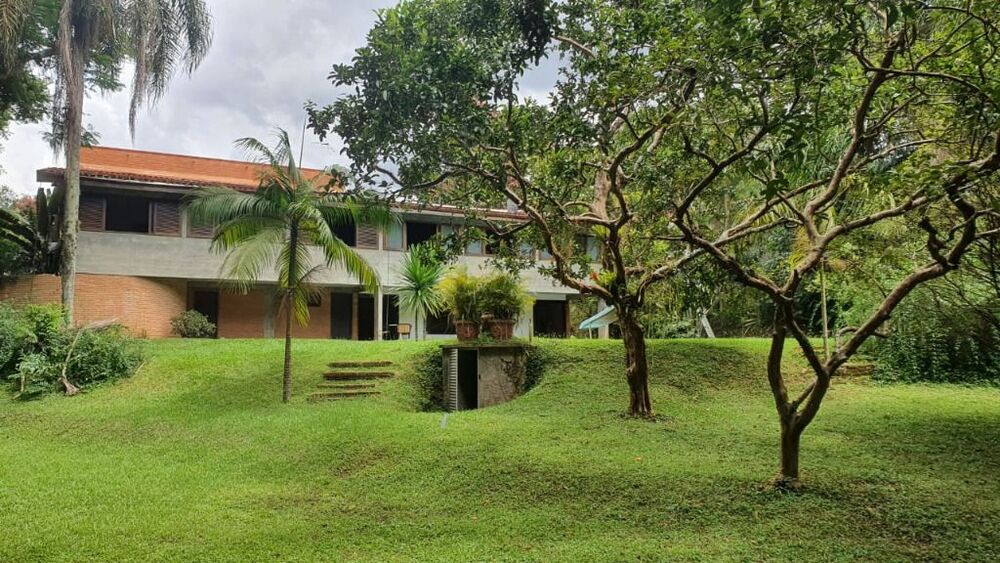 Casa de Condomínio à venda com 4 quartos, 430m² - Foto 1