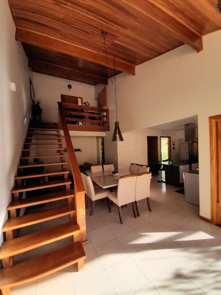 Casa de Condomínio à venda com 3 quartos, 219m² - Foto 4