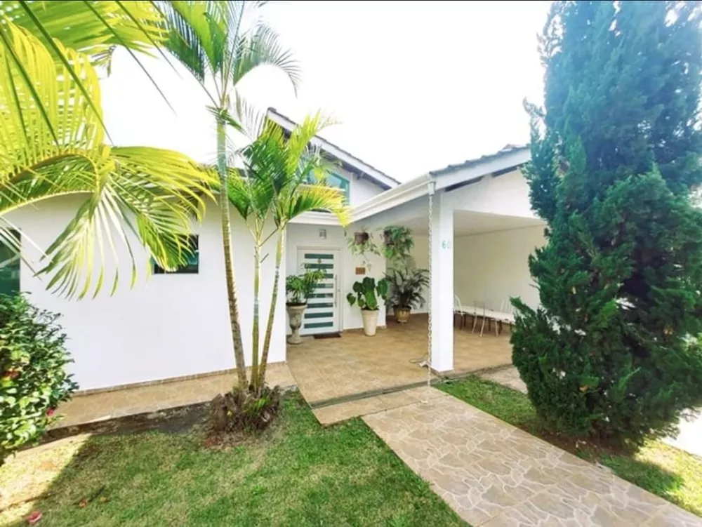 Casa de Condomínio à venda com 3 quartos, 200m² - Foto 2