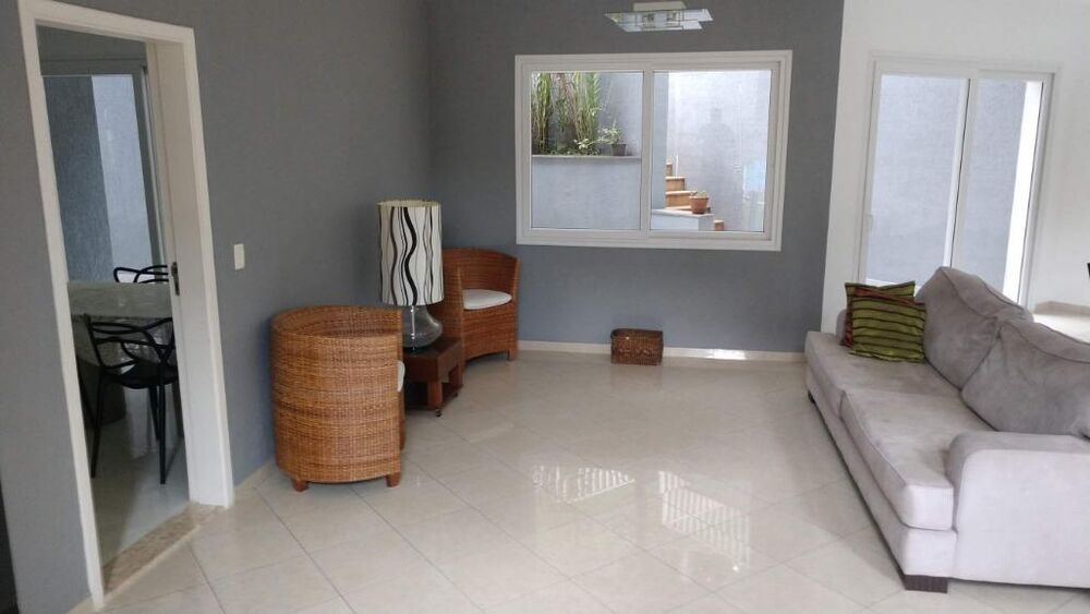 Casa de Condomínio à venda com 4 quartos, 370m² - Foto 2