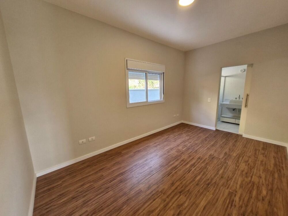 Casa de Condomínio à venda e aluguel com 3 quartos, 300m² - Foto 4