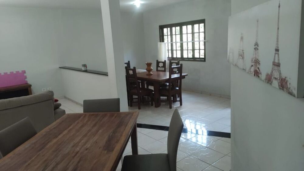 Casa de Condomínio à venda com 3 quartos, 237m² - Foto 3