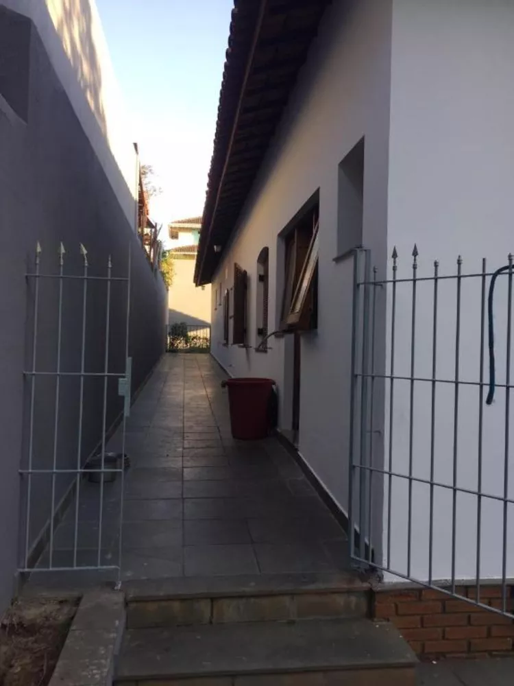 Casa à venda e aluguel com 4 quartos, 318m² - Foto 3