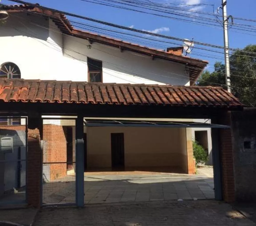 Casa à venda e aluguel com 4 quartos, 318m² - Foto 1