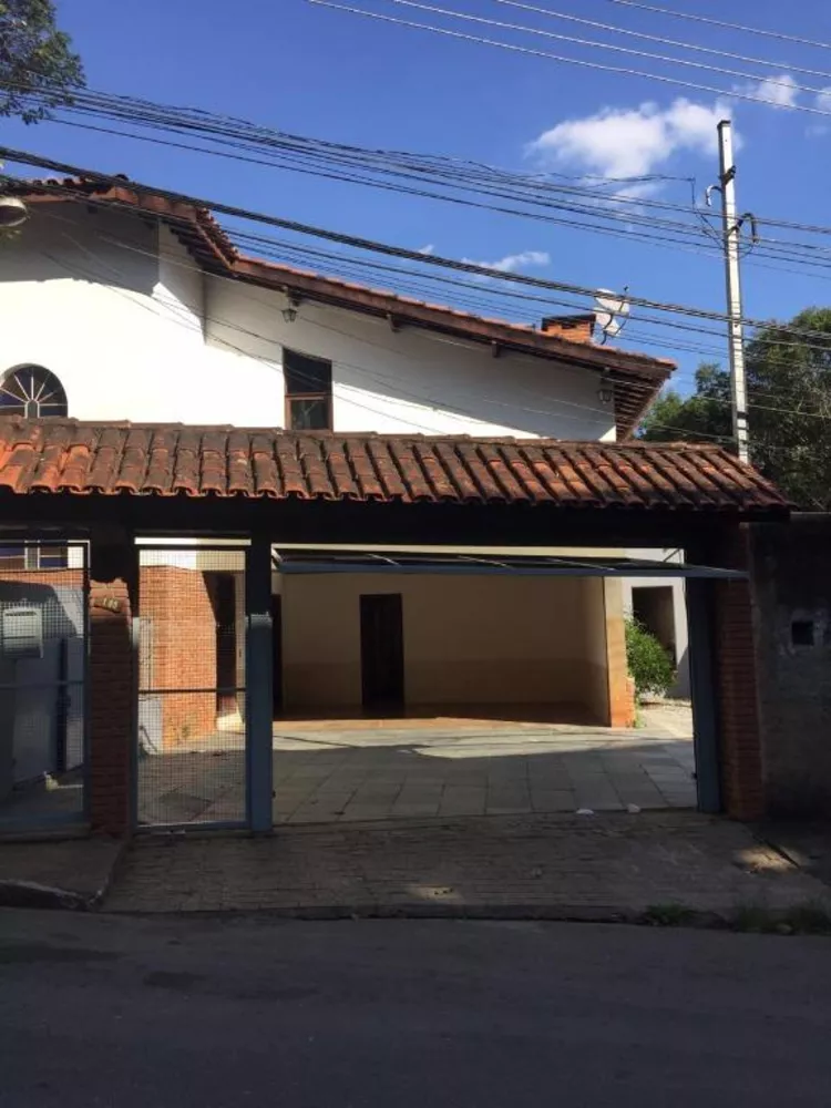 Casa à venda e aluguel com 4 quartos, 318m² - Foto 2