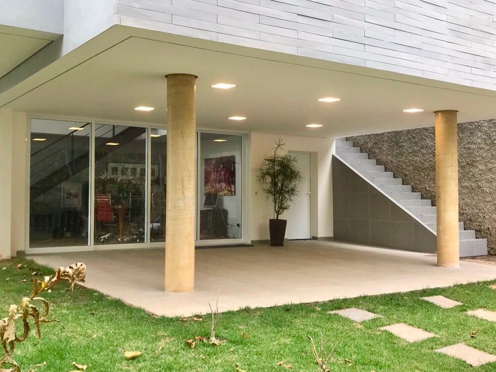 Casa de Condomínio à venda e aluguel com 2 quartos, 300m² - Foto 4
