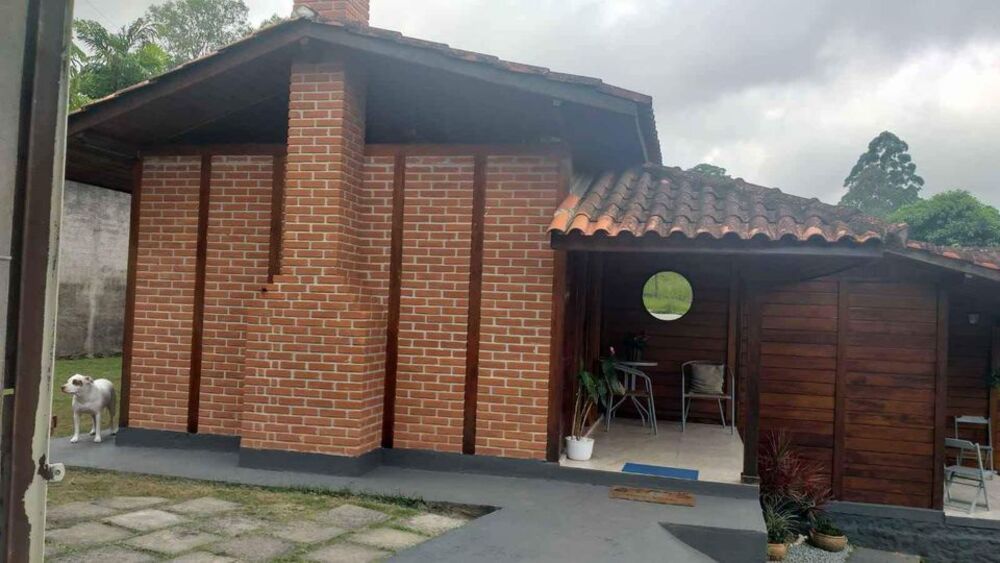 Casa à venda com 3 quartos, 200m² - Foto 1