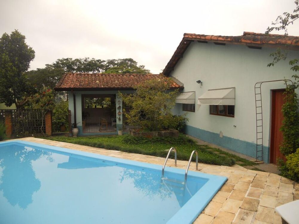 Casa à venda com 3 quartos, 350m² - Foto 1