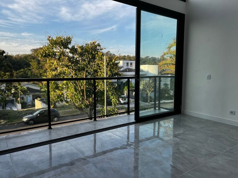 Casa de Condomínio à venda com 3 quartos, 226m² - Foto 4