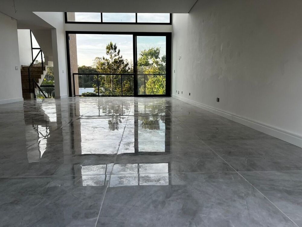 Casa de Condomínio à venda com 3 quartos, 226m² - Foto 3