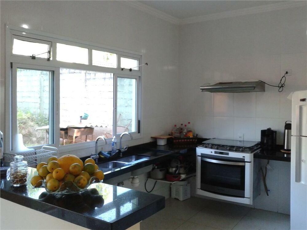 Casa de Condomínio à venda com 4 quartos, 350m² - Foto 3
