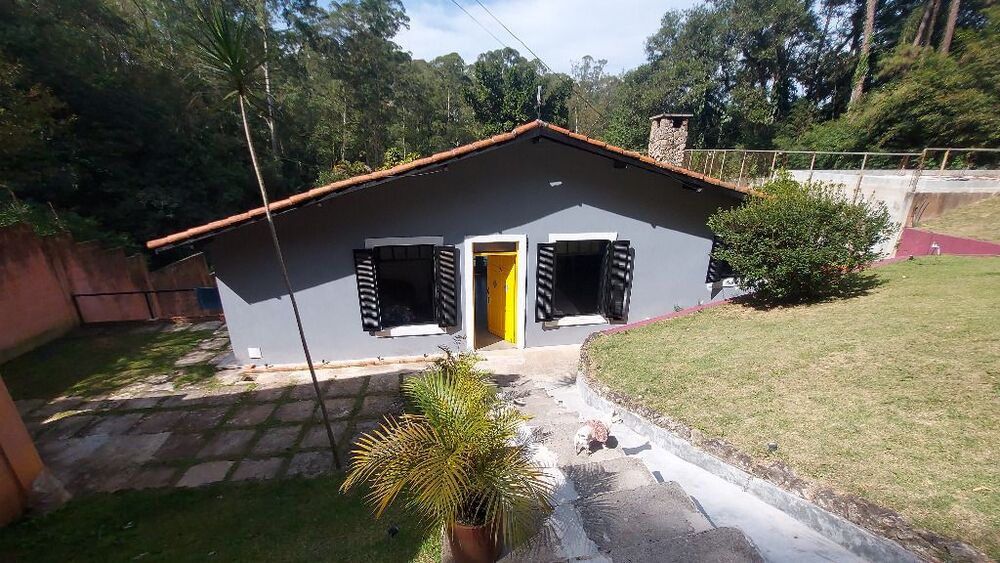 Casa de Condomínio à venda com 3 quartos, 200m² - Foto 2