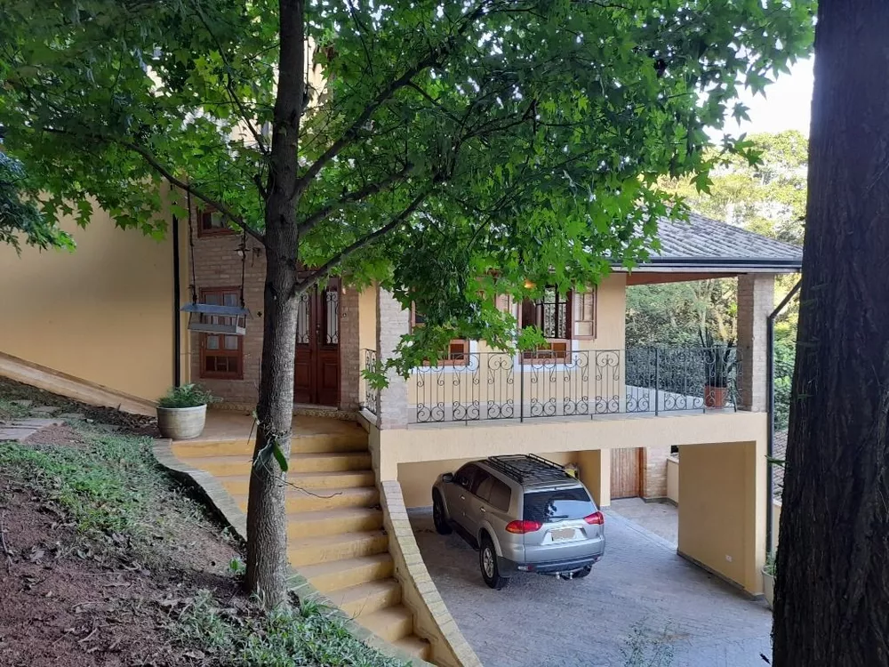 Casa de Condomínio à venda com 3 quartos, 361m² - Foto 1