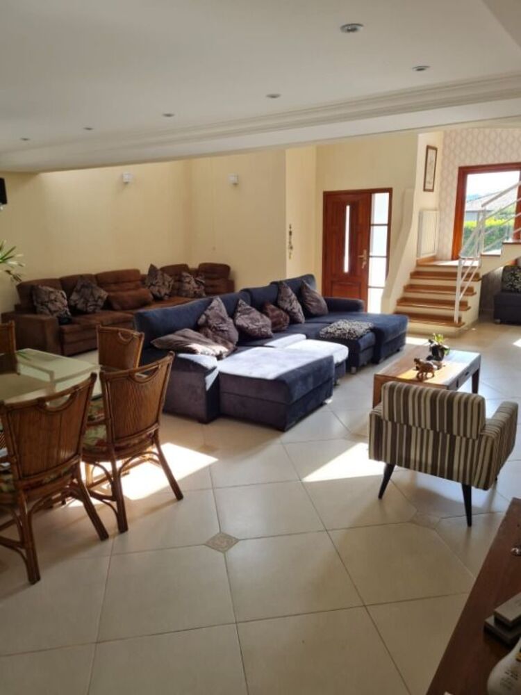 Casa de Condomínio à venda com 3 quartos, 500m² - Foto 4