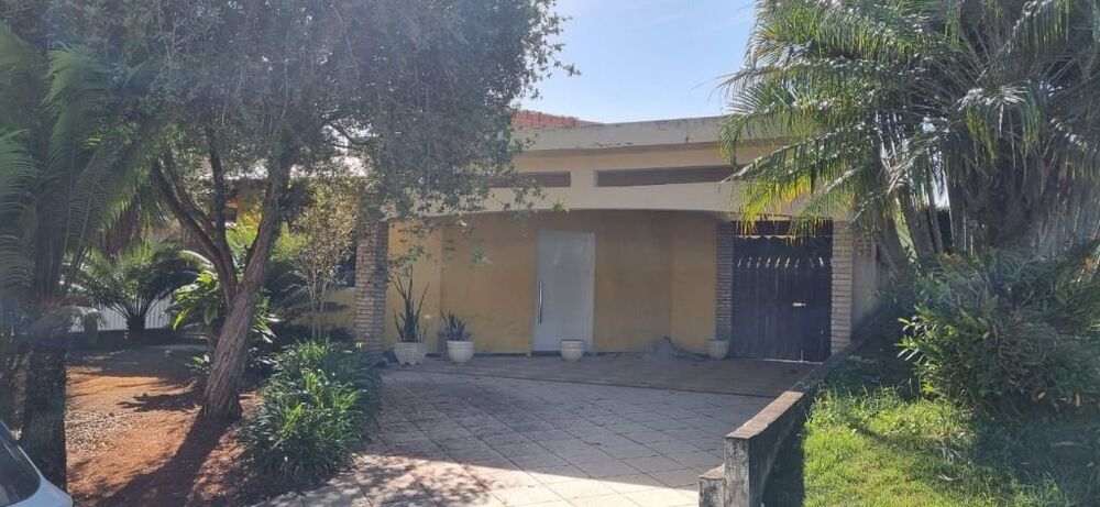 Casa de Condomínio à venda e aluguel com 3 quartos, 350m² - Foto 2
