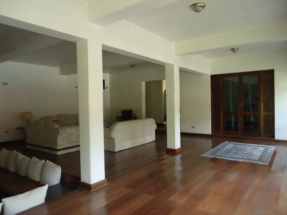 Casa à venda com 3 quartos, 600m² - Foto 5