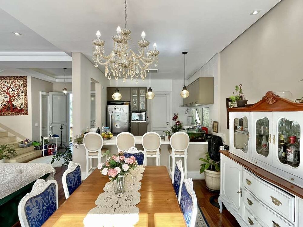 Casa de Condomínio à venda com 4 quartos, 268m² - Foto 3