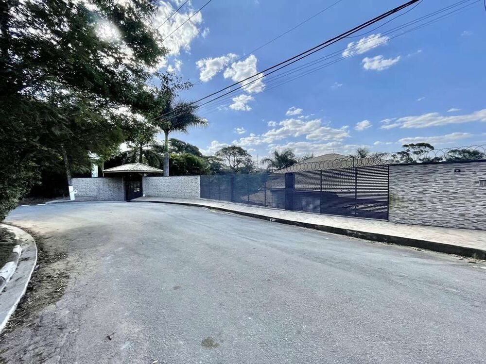 Casa de Condomínio à venda e aluguel com 5 quartos, 890m² - Foto 1