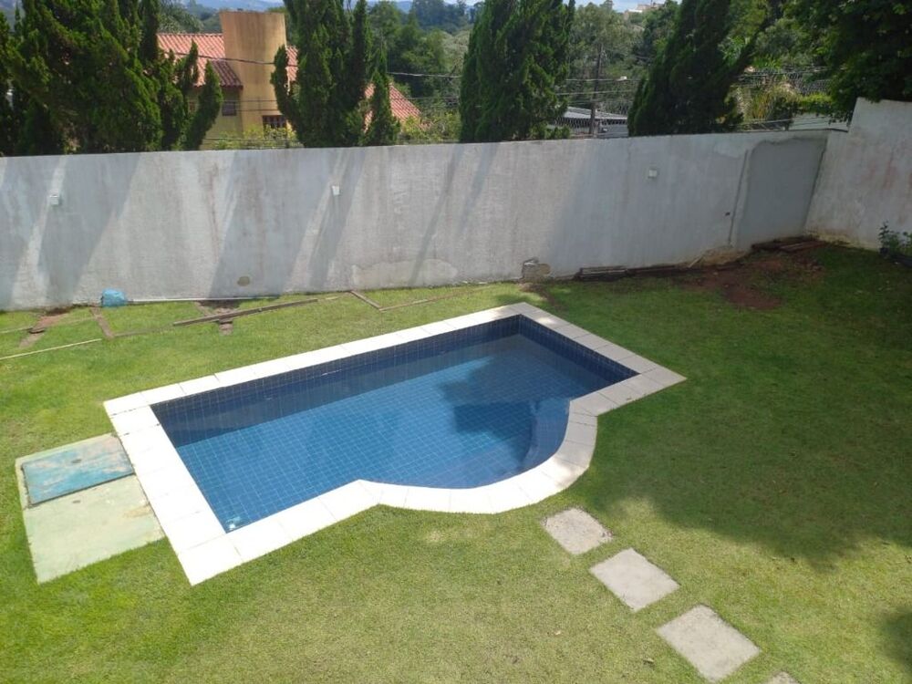 Casa de Condomínio à venda com 4 quartos, 255m² - Foto 2